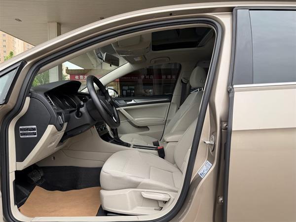 高尔夫 2016款 230TSI 自动舒适型