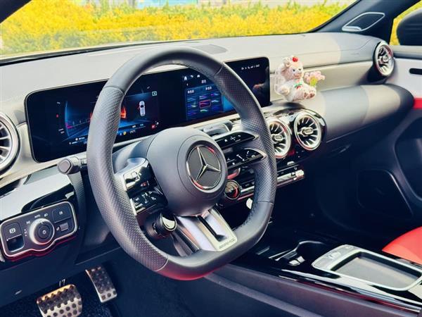 奔驰A级AMG(进口) 2024款 AMG A 35 4MATIC