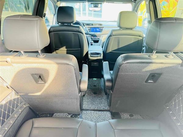 凯迪拉克XT6 2022款 2.0T 六座四驱豪华型