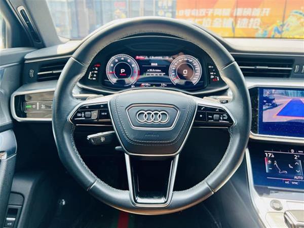 奥迪A6L 2023款 45 TFSI 臻选动感型