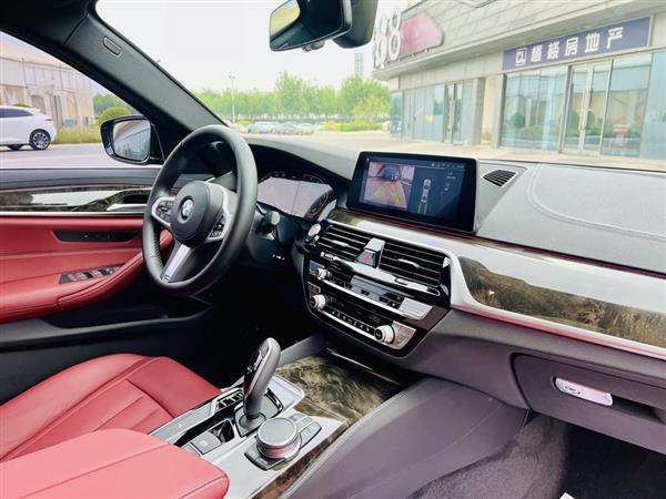 宝马5系 2020款 530Li 领先型 M运动套装