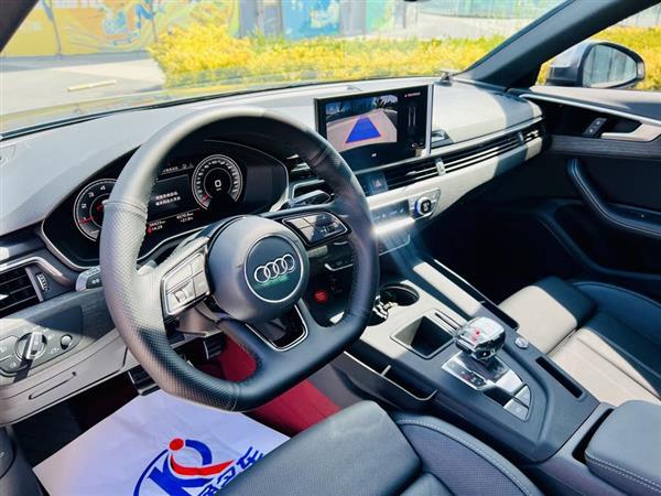 奥迪A4L 2023款 40 TFSI 豪华动感型
