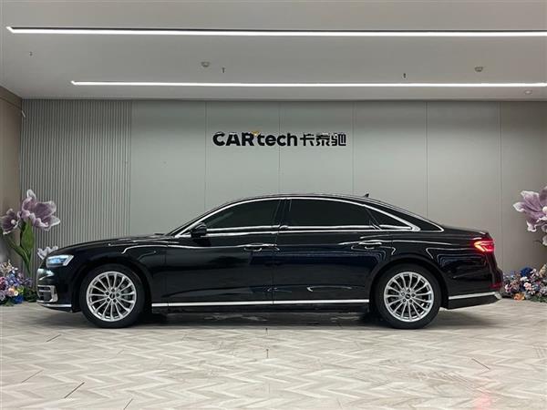 奥迪A8 2022款 A8L 50 TFSI quattro 舒适型典藏版