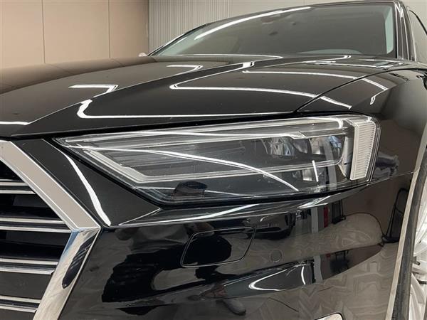 奥迪A8 2022款 A8L 50 TFSI quattro 舒适型典藏版