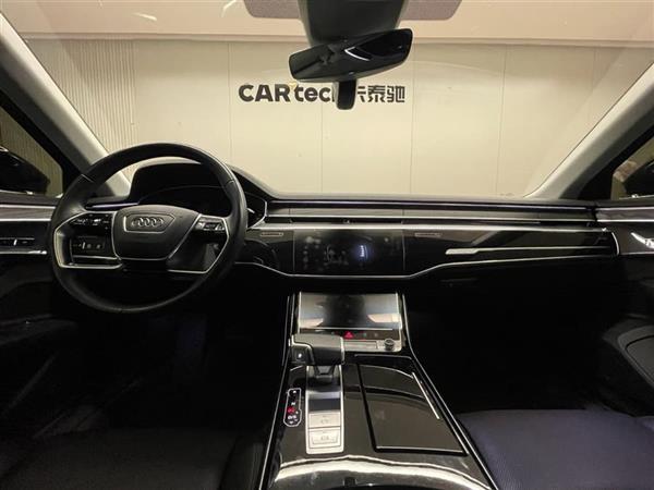 奥迪A8 2022款 A8L 50 TFSI quattro 舒适型典藏版