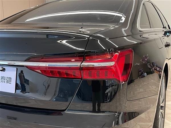 奥迪A6L 2020款 45 TFSI quattro 臻选动感型