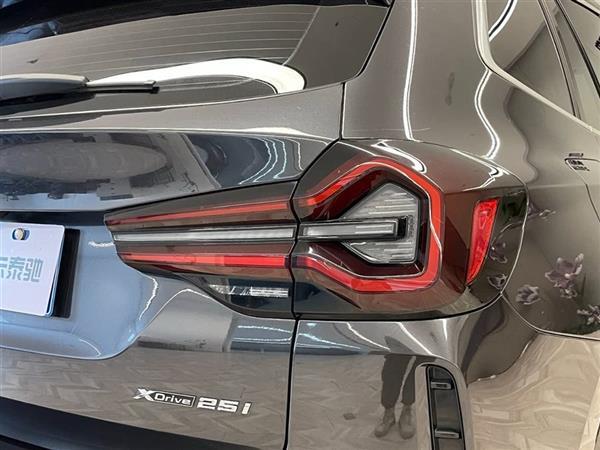 宝马X3 2022款 改款 xDrive25i M运动套装