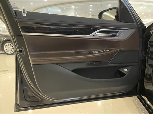 宝马7系 2018款 730Li 领先型 M运动套装