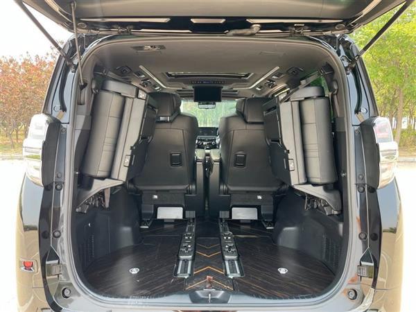 威尔法 2021款 皇冠 双擎 2.5L HV尊贵版