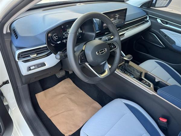 帝豪 2022款 第4代 1.5L CVT旗舰型