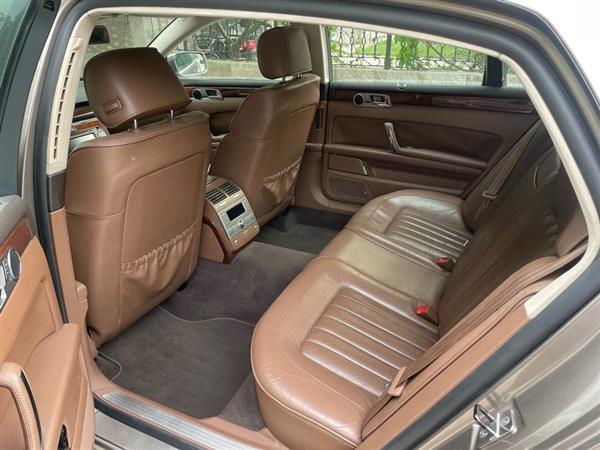 辉腾 2012款 3.0L 行政型