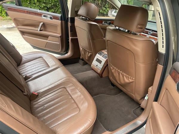 辉腾 2012款 3.0L 行政型