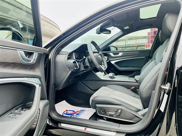 奥迪A6L 2023款 45 TFSI quattro 尊享动感型