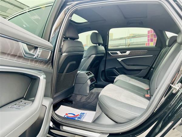 奥迪A6L 2023款 45 TFSI quattro 尊享动感型