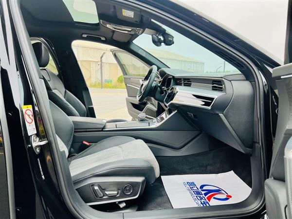 奥迪A6L 2023款 45 TFSI quattro 尊享动感型