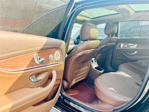 奔驰E级 2022款 E 300 L 豪华型