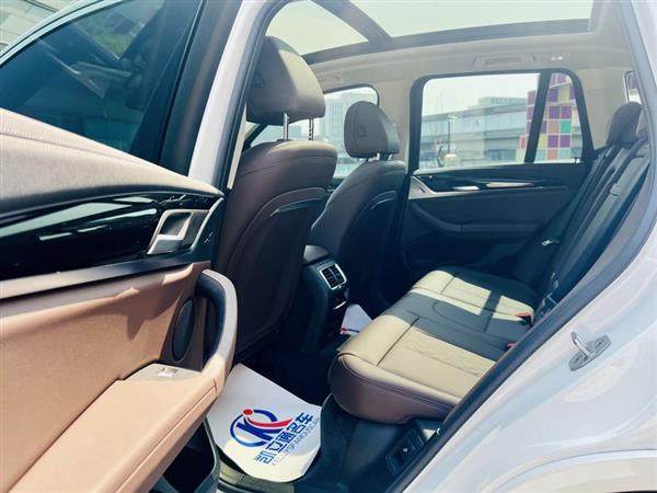 宝马X3 2022款 改款 xDrive25i M运动套装
