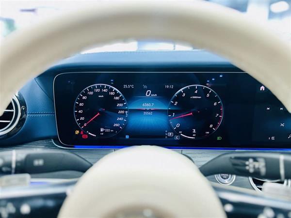 奔驰E级 2022款 改款 E 300 L 运动豪华型