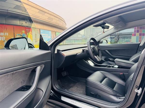 Model 3 2020款 标准续航后驱升级版