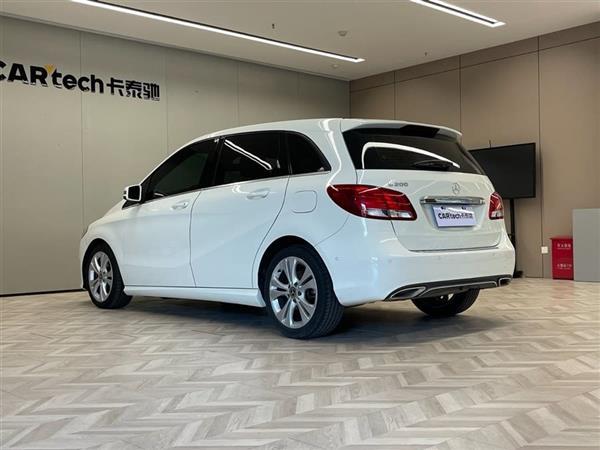 奔驰B级 2019款 B 200 动感型
