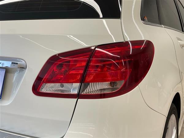 奔驰B级 2019款 B 200 动感型