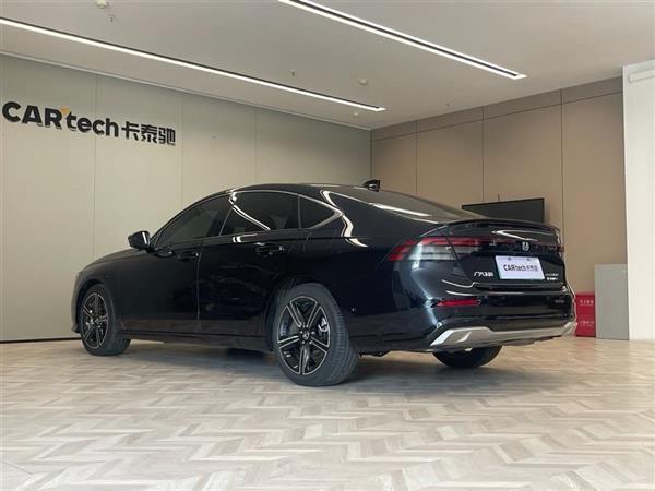雅阁新能源 2023款 2.0L e:PHEV 旗舰版