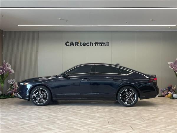 雅阁新能源 2023款 2.0L e:PHEV 旗舰版