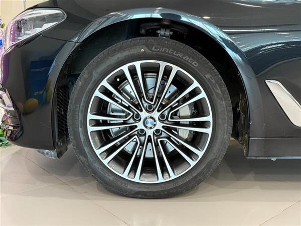 宝马5系 2019款 530Li 尊享型 豪华套装