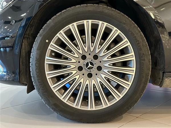 奔驰E级 2023款 E 300 L 豪华型