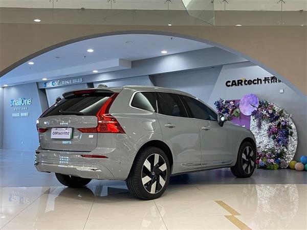 沃尔沃XC60插电式混动 2024款 T8 插电混动 长续航四驱智远豪华版