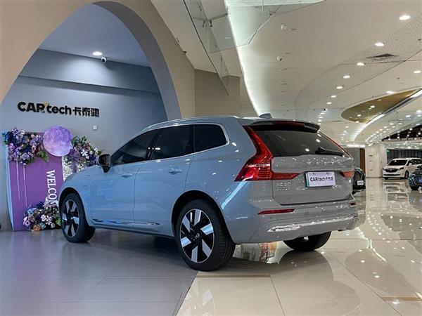 沃尔沃XC60插电式混动 2024款 T8 插电混动 长续航四驱智远豪华版