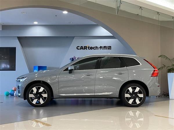 沃尔沃XC60插电式混动 2024款 T8 插电混动 长续航四驱智远豪华版