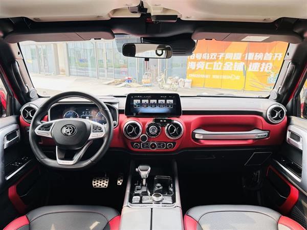 北京越野BJ40 2019款 PLUS 2.3T 自动四驱尊享版 国VI