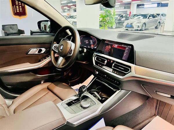 宝马3系 2021款 改款二 330Li xDrive M运动曜夜套装