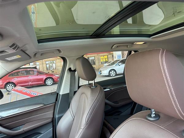 宝马X1 2019款 xDrive20Li 尊享型