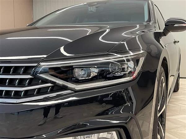 迈腾 2023款 200万辆纪念版 330TSI DSG豪华型