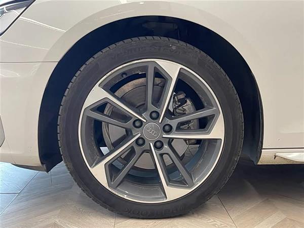 奥迪A4L 2020款 40 TFSI 时尚动感型