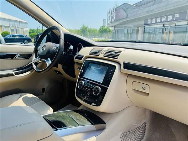 奔驰R级 2017款 R 320 4MATIC 商务型臻藏版