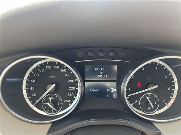 奔驰R级 2017款 R 320 4MATIC 商务型臻藏版