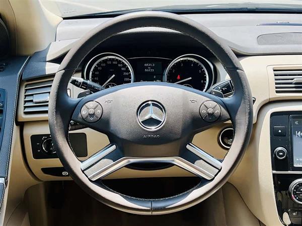 奔驰R级 2017款 R 320 4MATIC 商务型臻藏版
