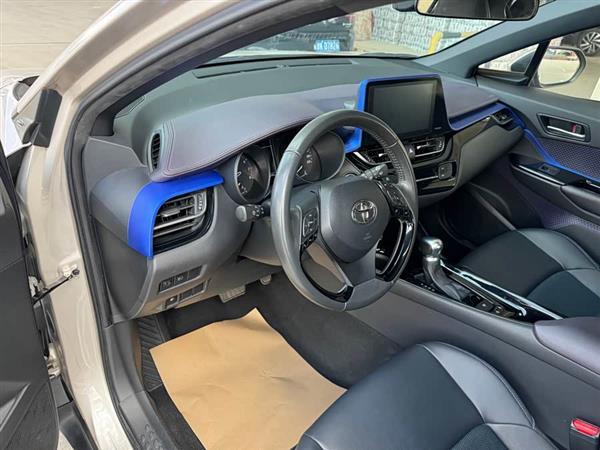 丰田C-HR 2020款 2.0L 领先版