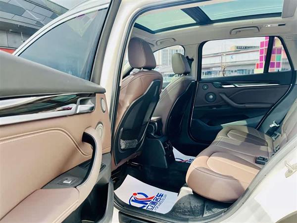 宝马X1 2022款 改款 xDrive25Li 尊享型