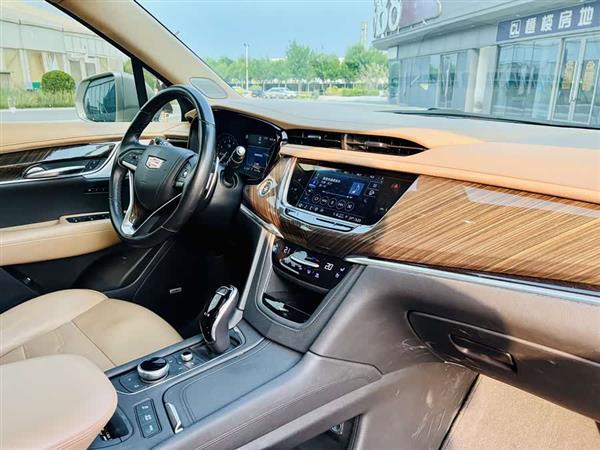 凯迪拉克XT6 2021款 2.0T 六座四驱铂金型
