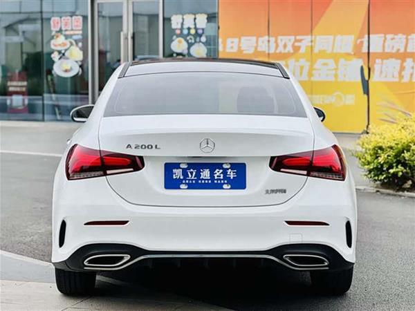 奔驰A级 2020款 改款 A 200 L 运动轿车动感型