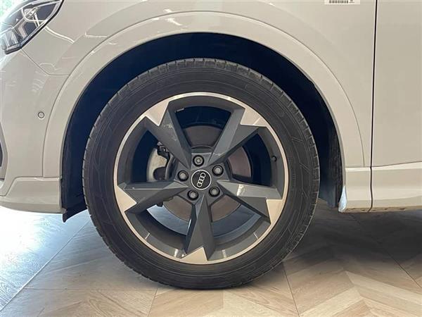 奥迪Q3 2023款 35 TFSI 时尚动感型（1.5T）