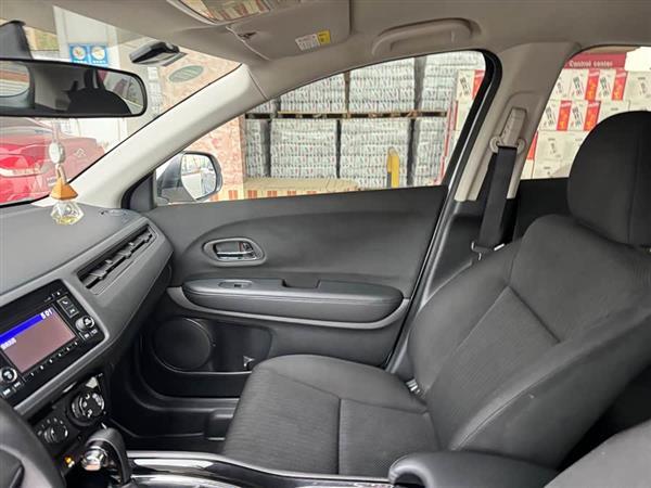 缤智 2018款 1.5L CVT两驱科技精英型