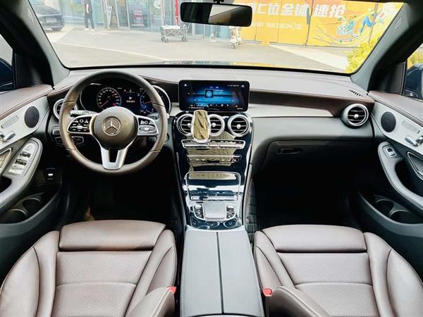 奔驰GLC 2022款 改款三 GLC 260 L 4MATIC 动感型