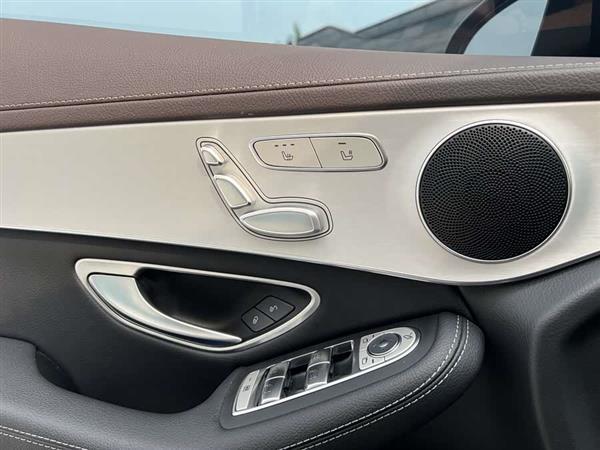 奔驰GLC 2022款 改款三 GLC 260 L 4MATIC 动感型