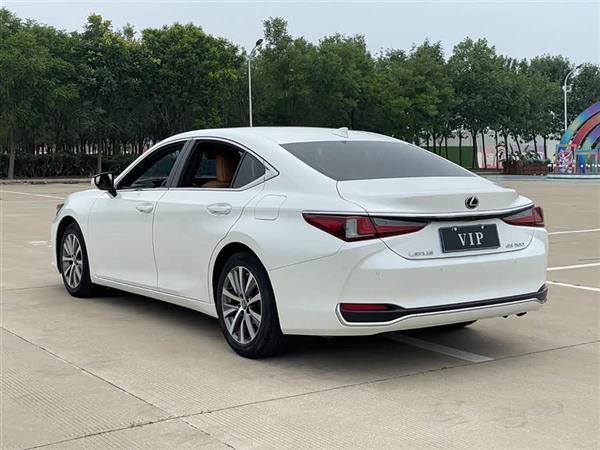雷克萨斯ES 2020款 200 卓越版