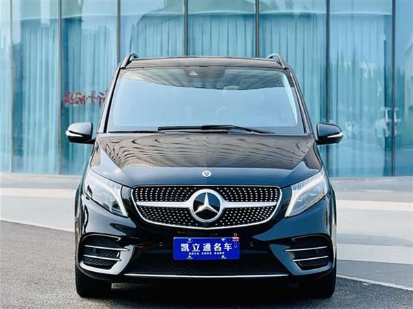 奔驰V级 2022款 V 260 L 长轴距豪华版